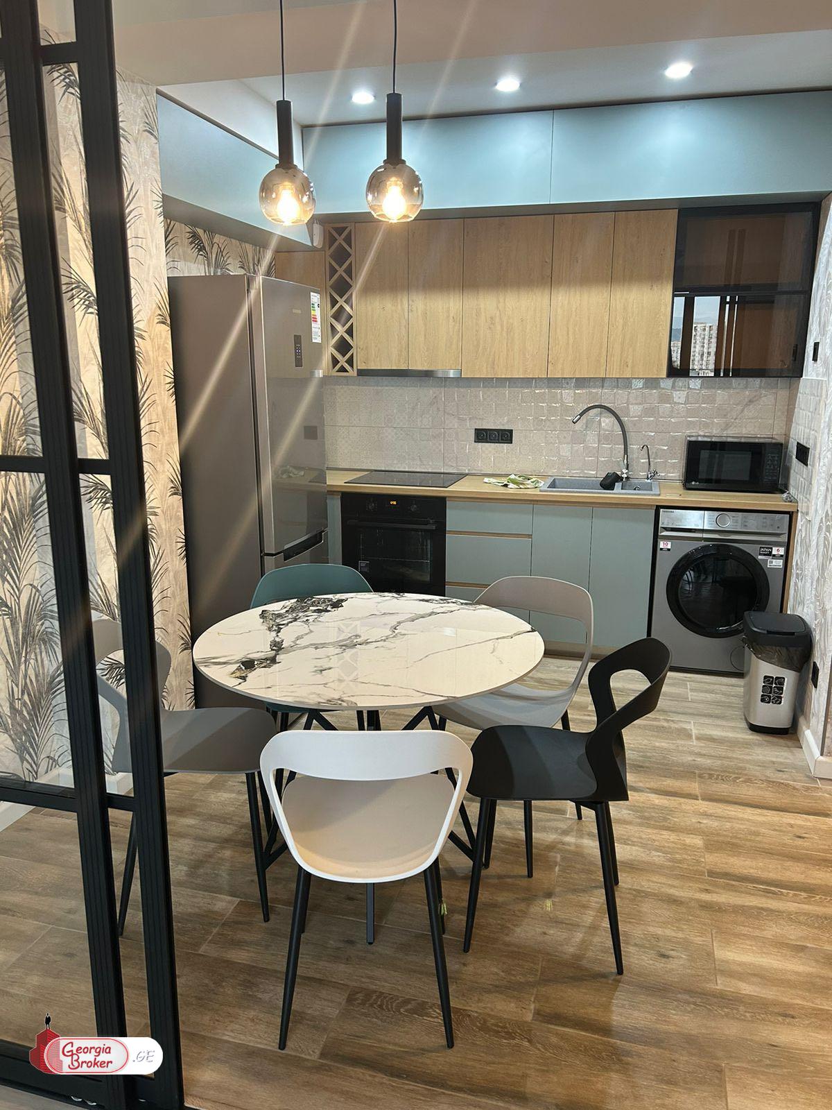 nearly repaired 2-room apartment for sale